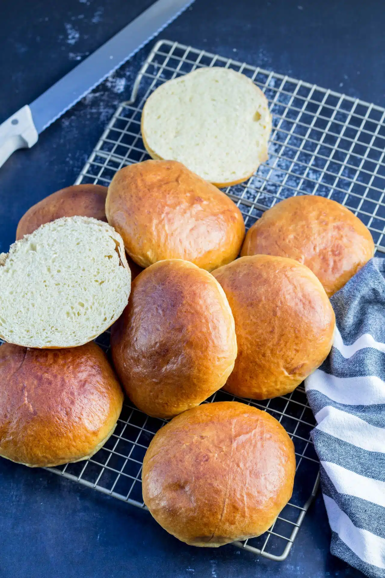 Briocheboller - smørbagte burgerboller