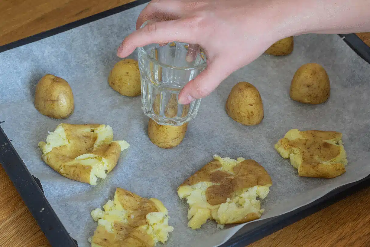 kartofler med hvidløg rosmaring og parmesan GIF